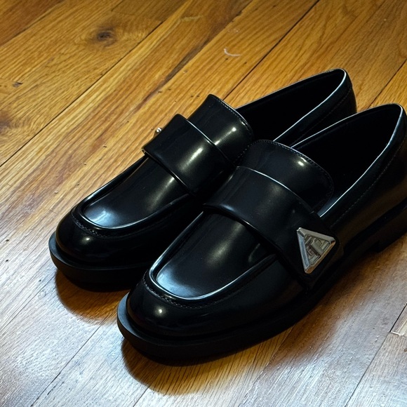 Charles & Keith Black Platform Loafers Women US 5.5 EU 36 Square Toe NWOB - Picture 6 of 6